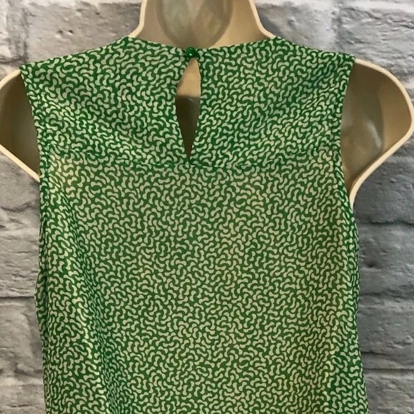 Anthropologie 2 HD in Paris Sungarden Green Geometric Sleeveless Chiffon Blouse - Picture 4 of 8